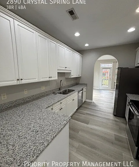 2890 Crystal Spring Ln — Photo 10