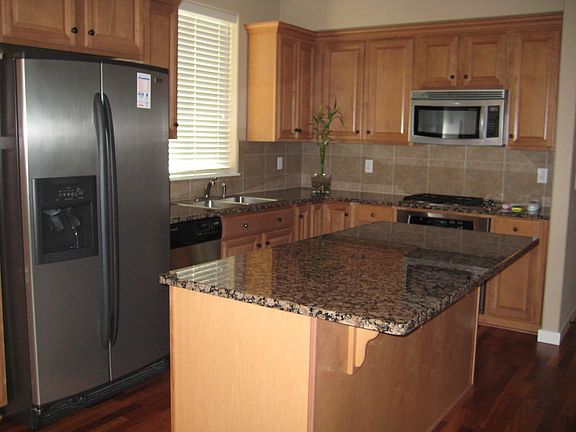 Kitchen Pic 2
