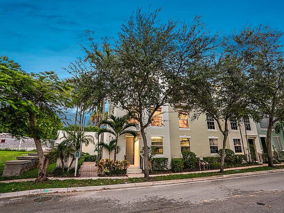 2nd image of 787 N Street