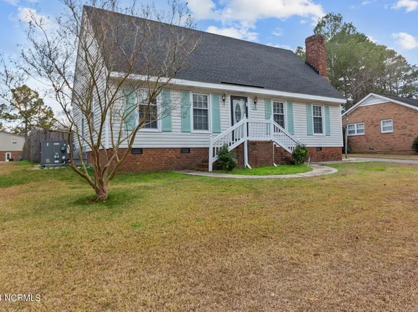 1209 W Howard Avenue, Tarboro, NC 27886