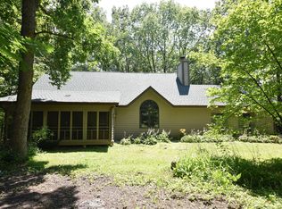7876 Pathfinder Ln, West Bend, WI 53090