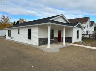 1 S Main St, Willard, OH 44890
