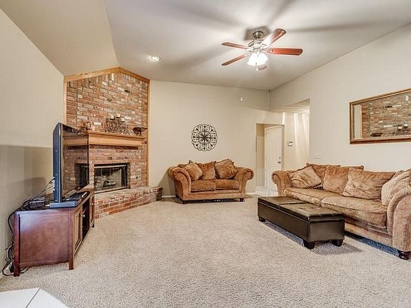 3rd image of 10328 NW 45th St