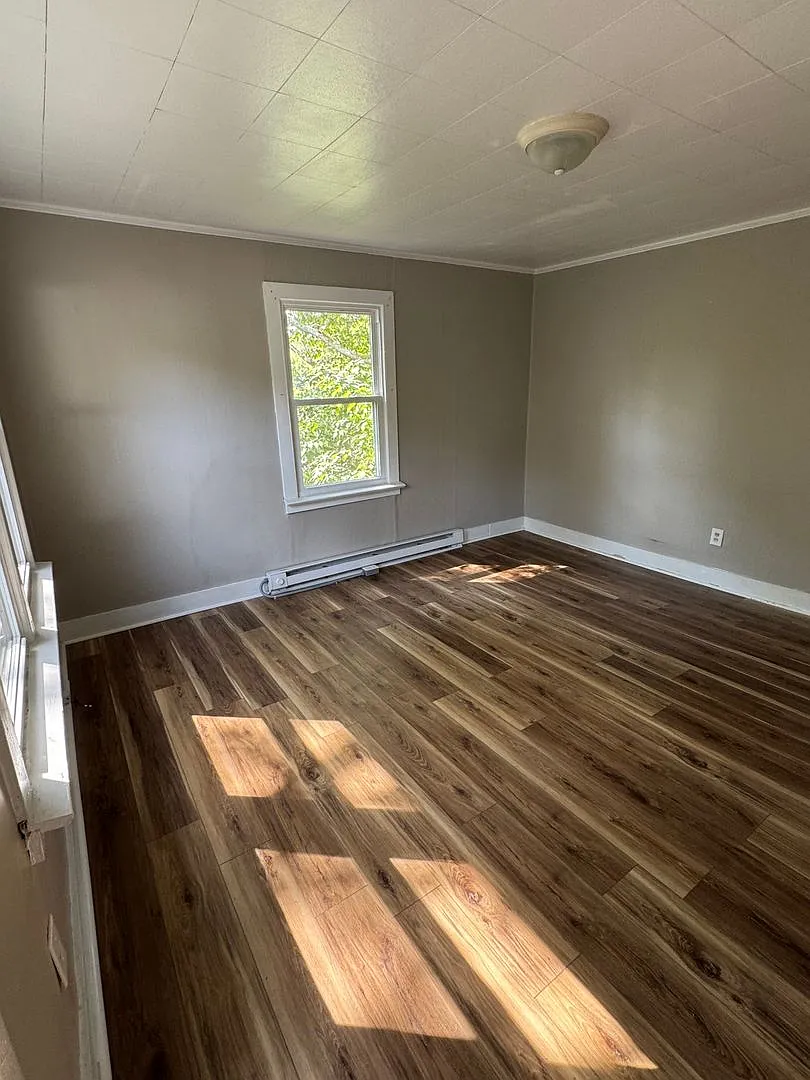 One Bedroom Duplex in Red Bank TN; Water & Sewer Included in Rent Price — Photo 1