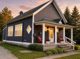 7198 E Mitchell Rd, Petoskey, MI 49770