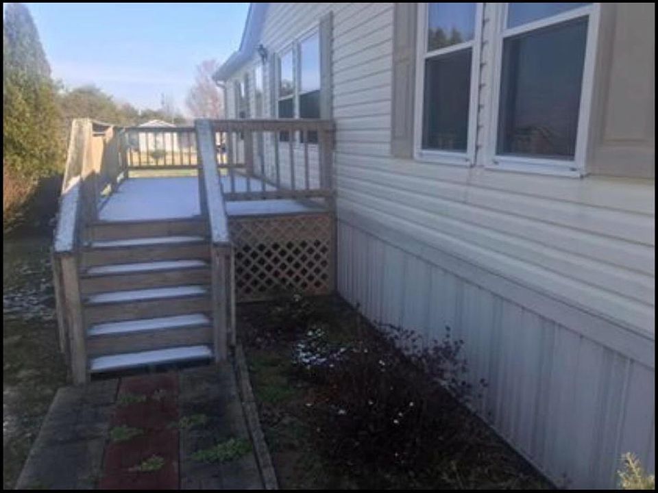 1st image of 1740 Hibbs Ln