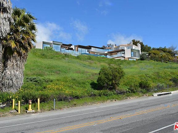 3rd image of 27132 Sea Vista Dr