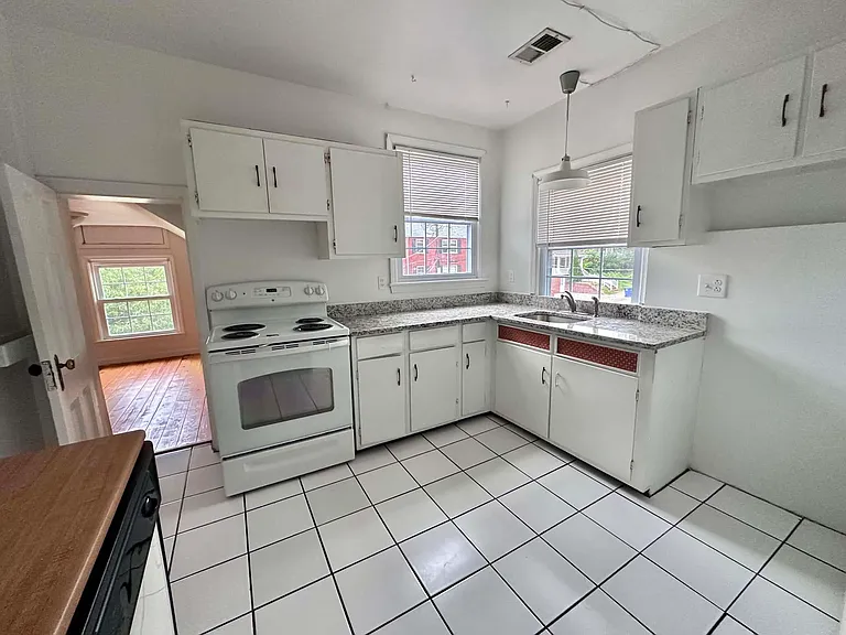 1208 S Cleveland St #TOP FLOOR — Photo 9