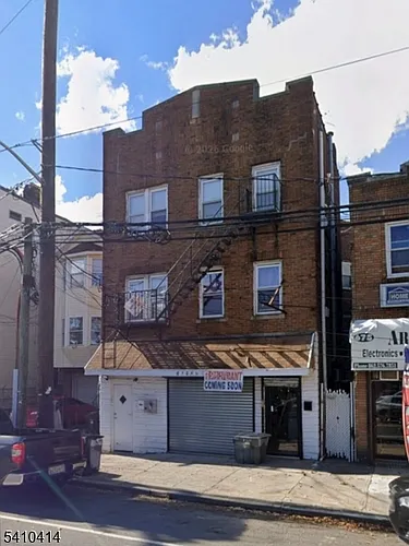 677 Bergen St #2 Photo 1