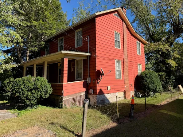 521 Edgar Ave S, Ronceverte, WV 24970