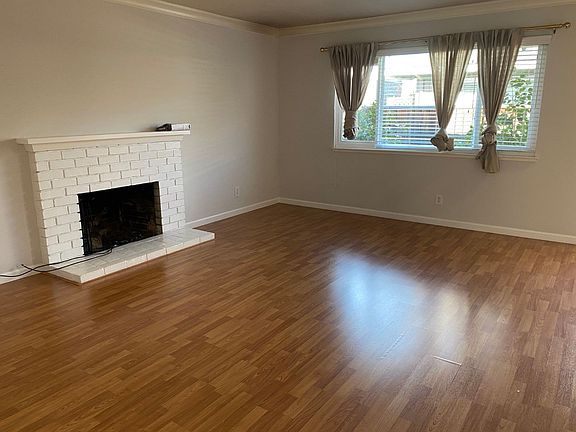 2nd image of 1419 Essex Way