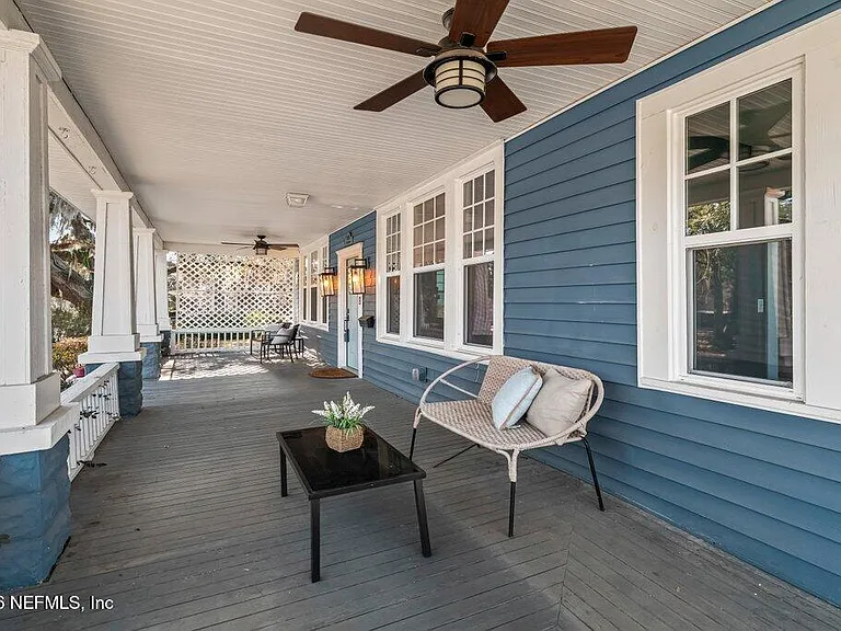 2843 Oak St — Photo 14