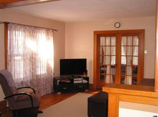 1324 SW Macvicar Ave, Topeka, KS 66604