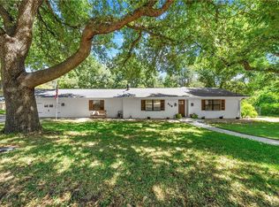 419 Brookwood Dr, Woodway, TX 76712