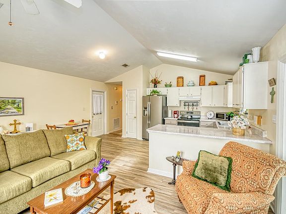 5th image of 3251 Skyview Dr