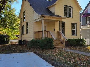 611 W Stoughton St, Urbana, IL 61801