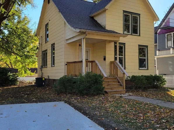 611 W Stoughton St, Urbana, IL 61801