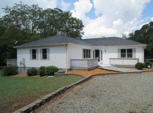 980 Dogwood Ln, Townville, SC 29689