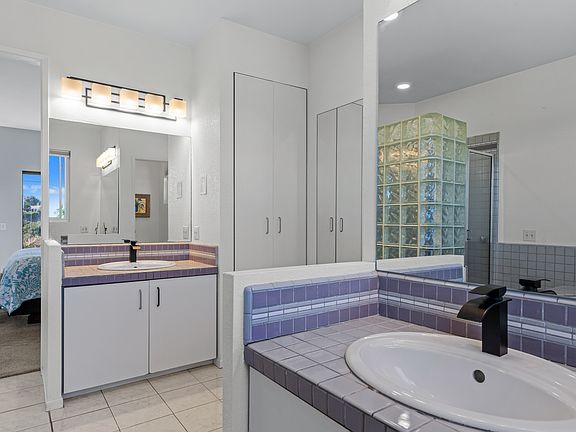 3rd image of 5126 Park Rim Dr