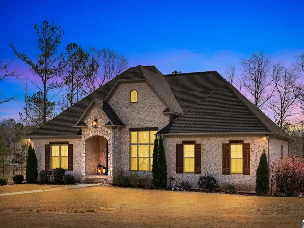 727 Cassie Dr, Pell City, AL 35128