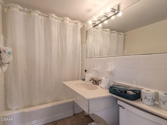 4th image of 1233 S Atlantic Ave #1020