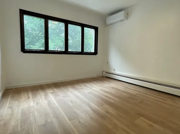 2420 East 14th Street image 1 of 7