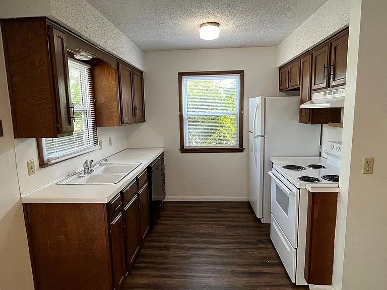 3335 E Sunset St A&B — Photo 21