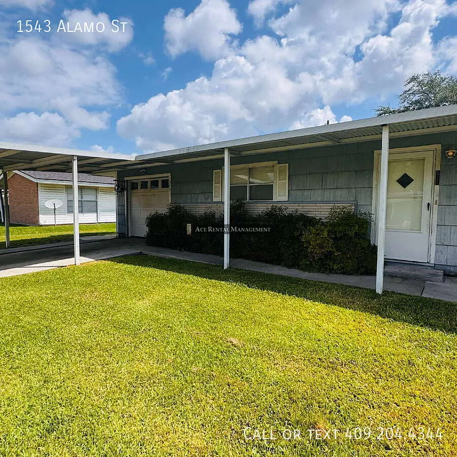 3 Bedroom | 1 Bathroom Single-Family Home located at 1543 Alamo Street in Orange, TX — Photo 1