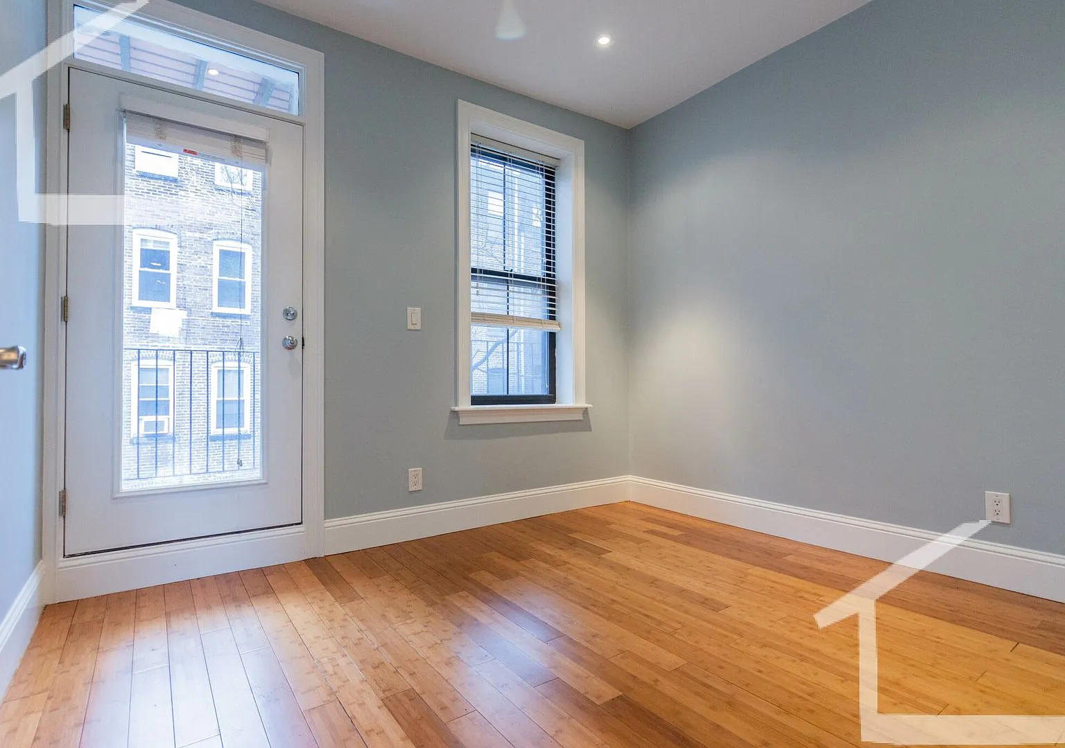 Nice 2 bed in South End — Photo 2