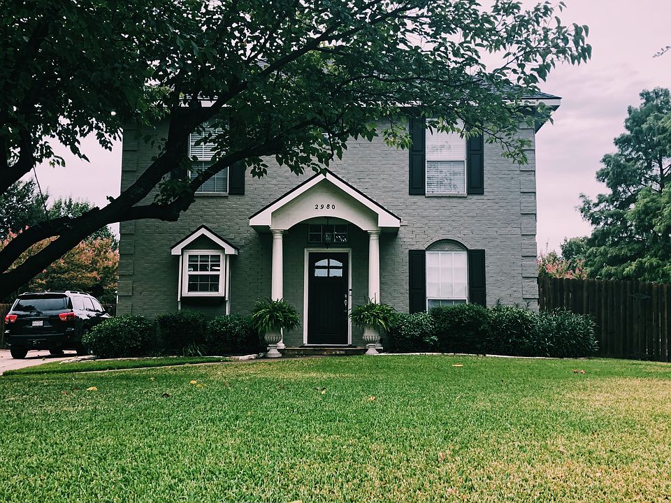 1st image of 2980 Lake Dr
