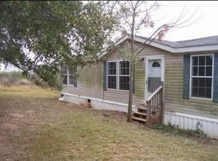 155 Flagstone Dr, Poteet, TX 78065