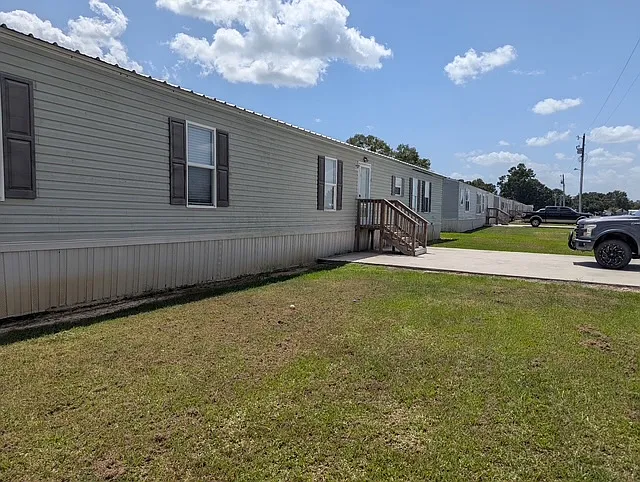 168 Harvey Rd — Photo 3