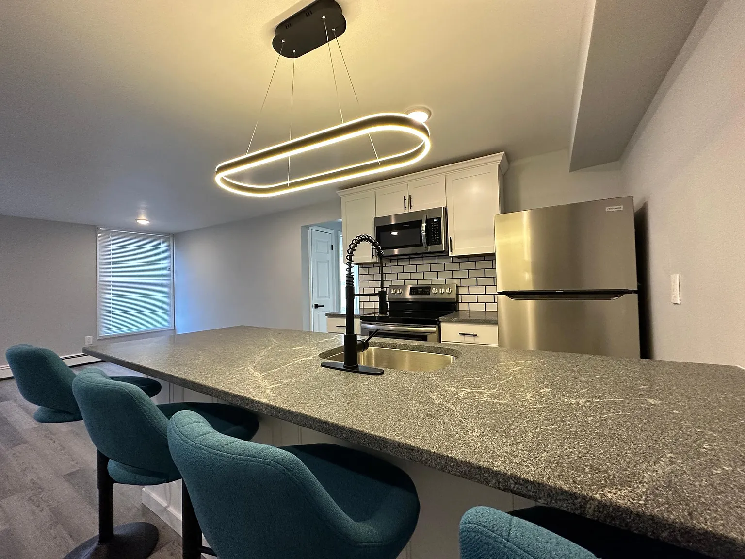 2 bed, 850 sqft, $1,495 — Photo 4