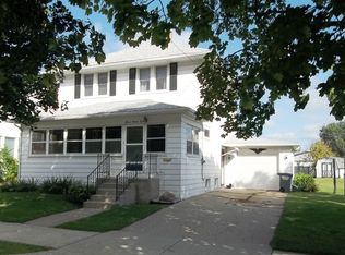 1121 W 3rd St, Dixon, IL 61021