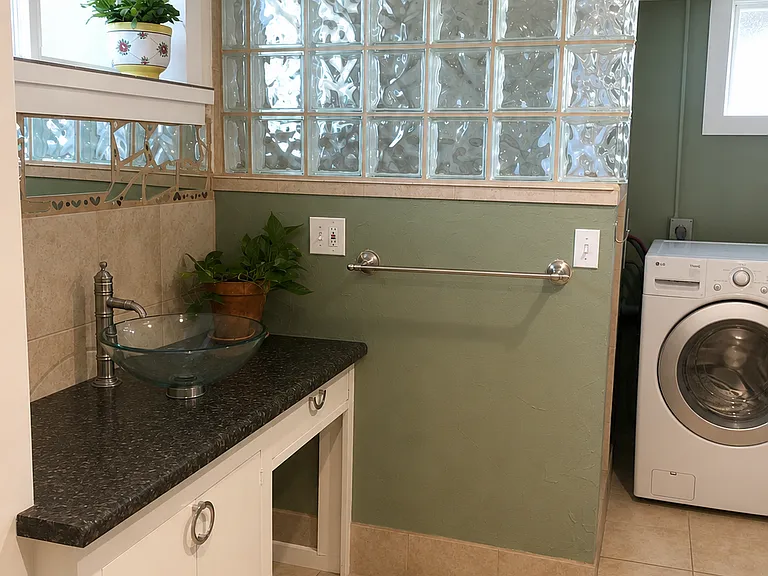 1005 E Austin Ave #2 — Photo 12