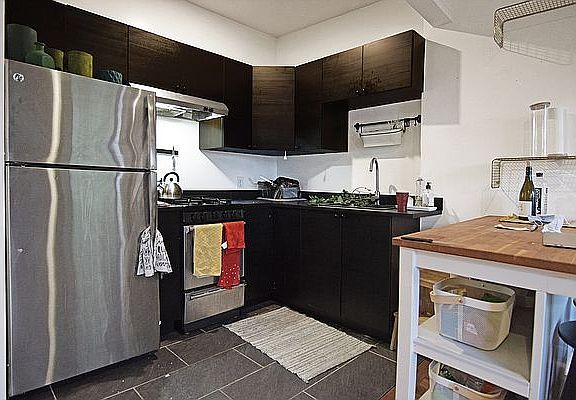 2nd image of 166 Vernon Ave #3A