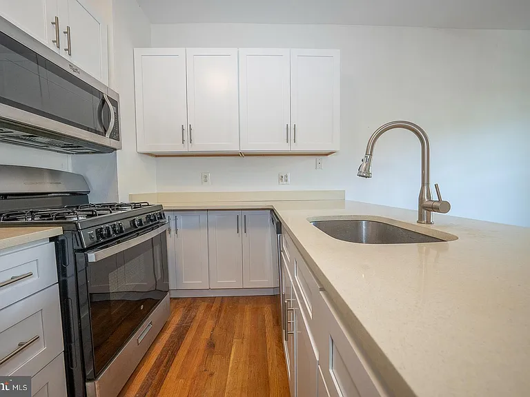 2822 Ogden St #A — Photo 7