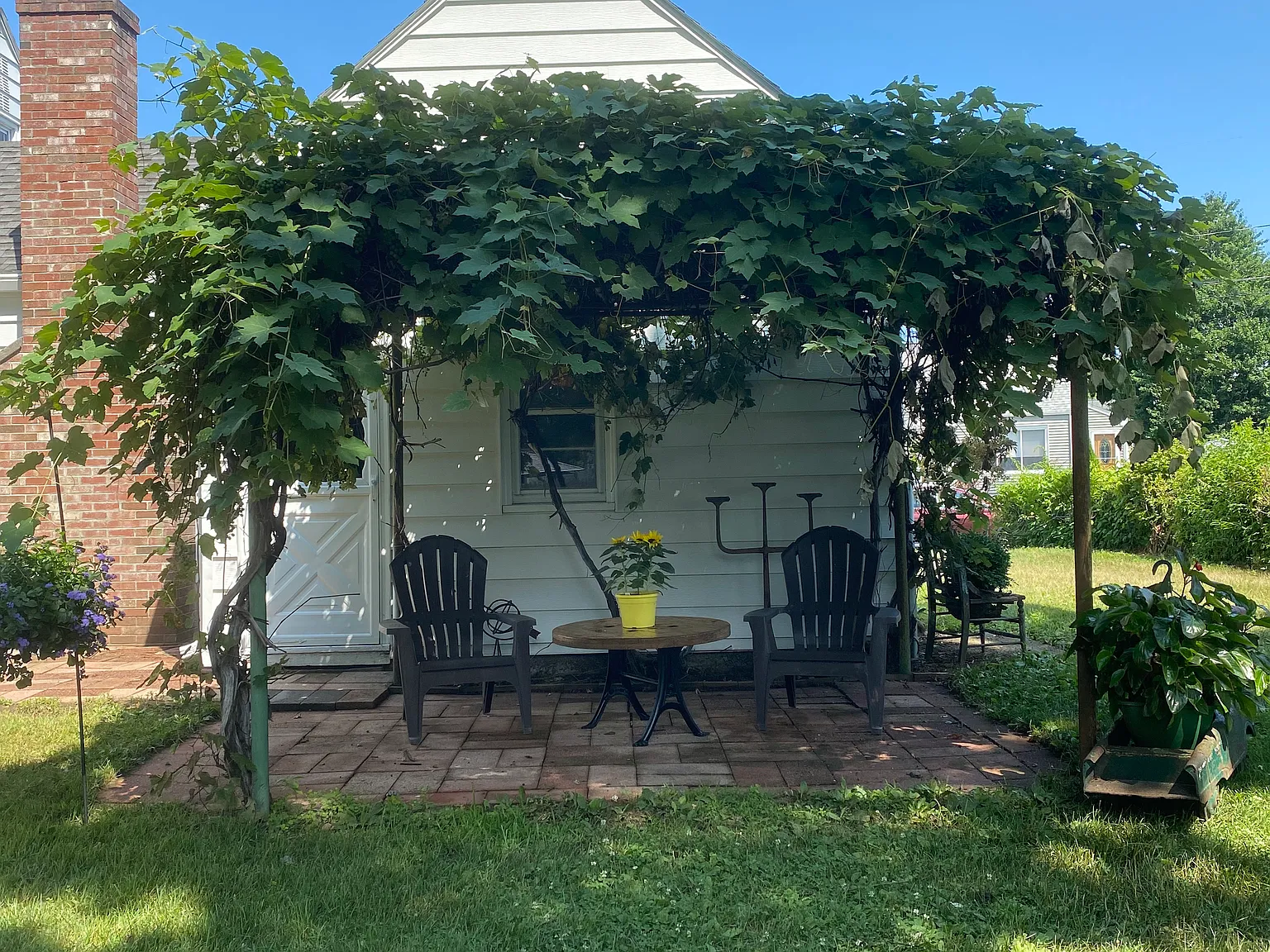 4 bed, 1474 sqft, $2,900 — Photo 3