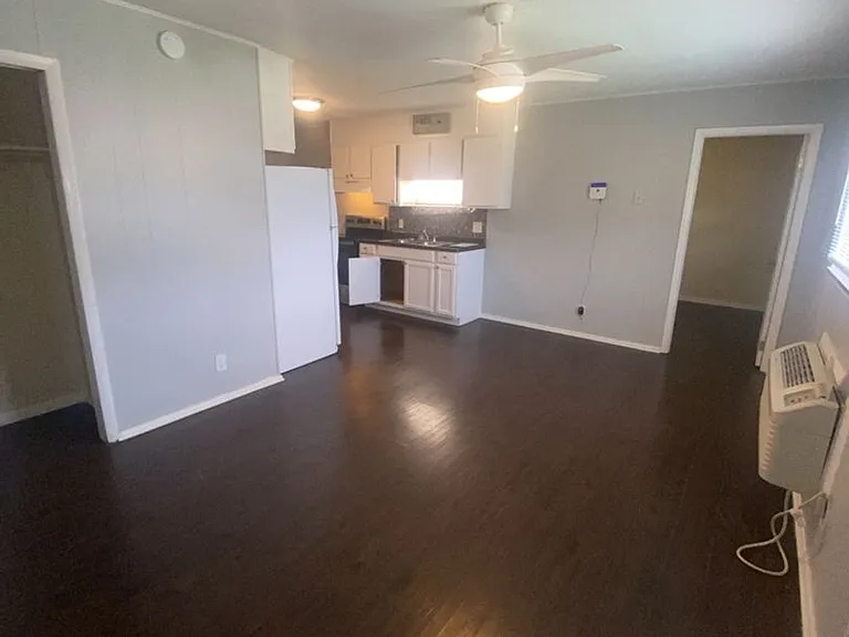 1619 Jefferson St — Photo 20