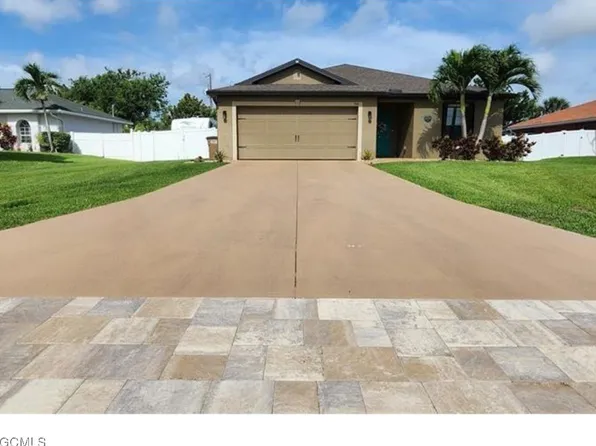 706 SW 9th Ct, Cape Coral, FL 33991