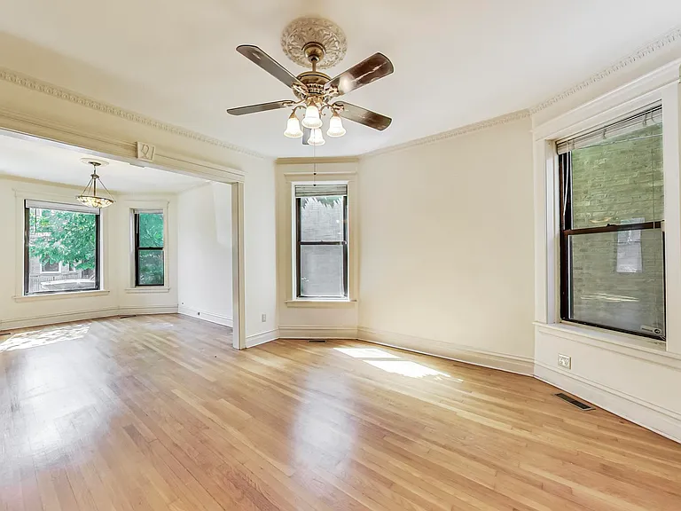 2446 N California Ave #1 — Photo 7