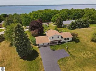 10365 Warren Dr, Traverse City, MI 49686