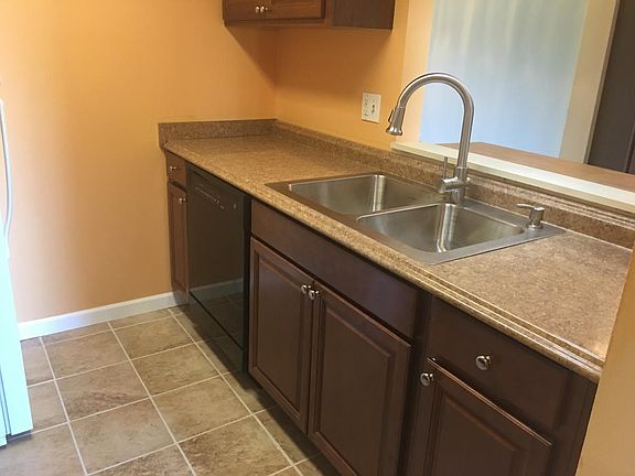 2nd image of 1493 E Chateau Vert St E APT C