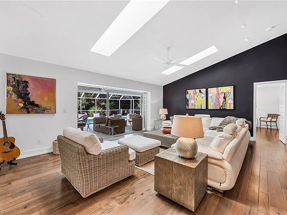 3rd image of 183 Edgemere WAY S