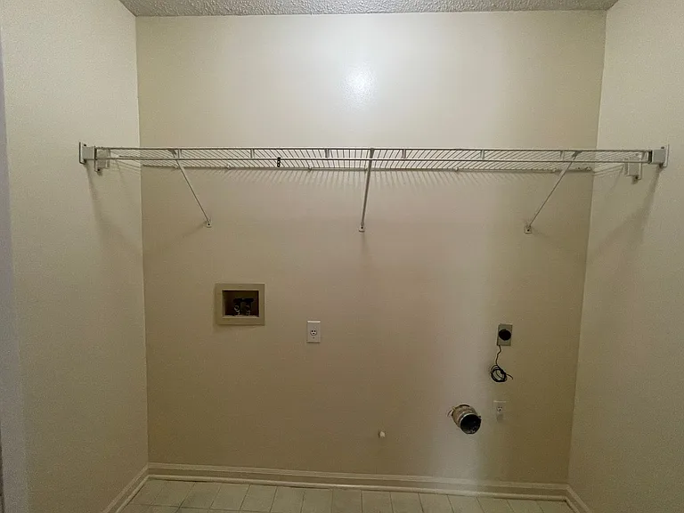 4274 Stumberg Ln — Photo 16