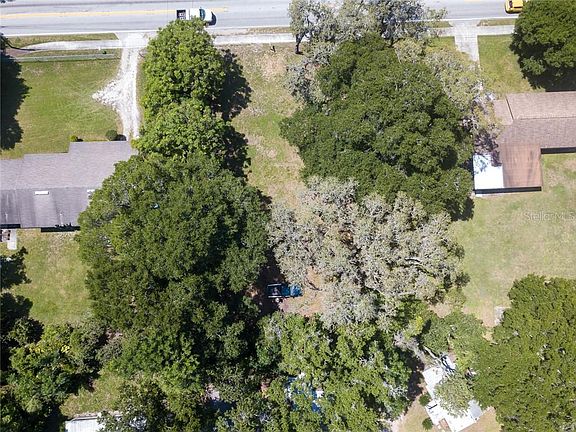 4th image of 3408 Bloomingdale Ave