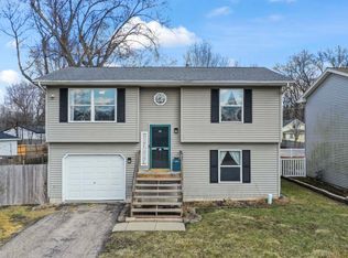 117 N Greenfield Ave, Crystal Lake, IL 60014