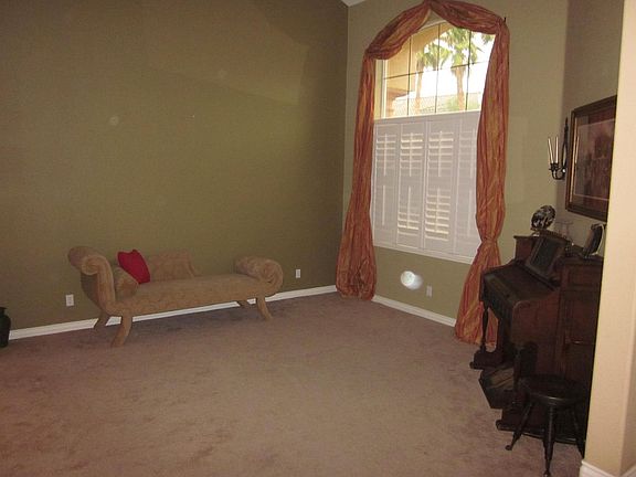 5th image of 27 Living Edens Ct