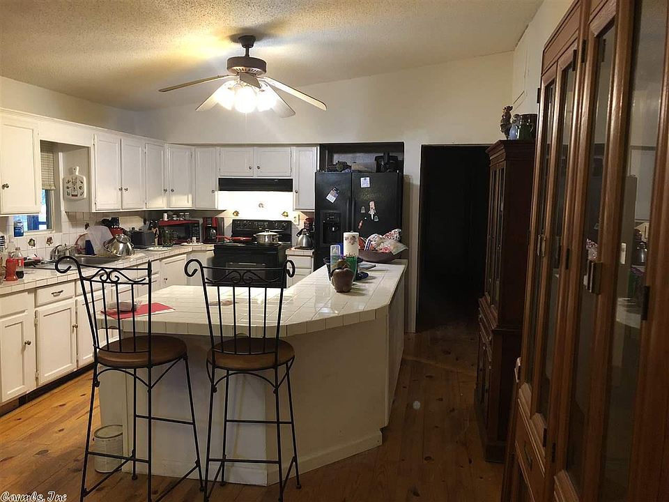 2nd image of 49 Ginko Ln