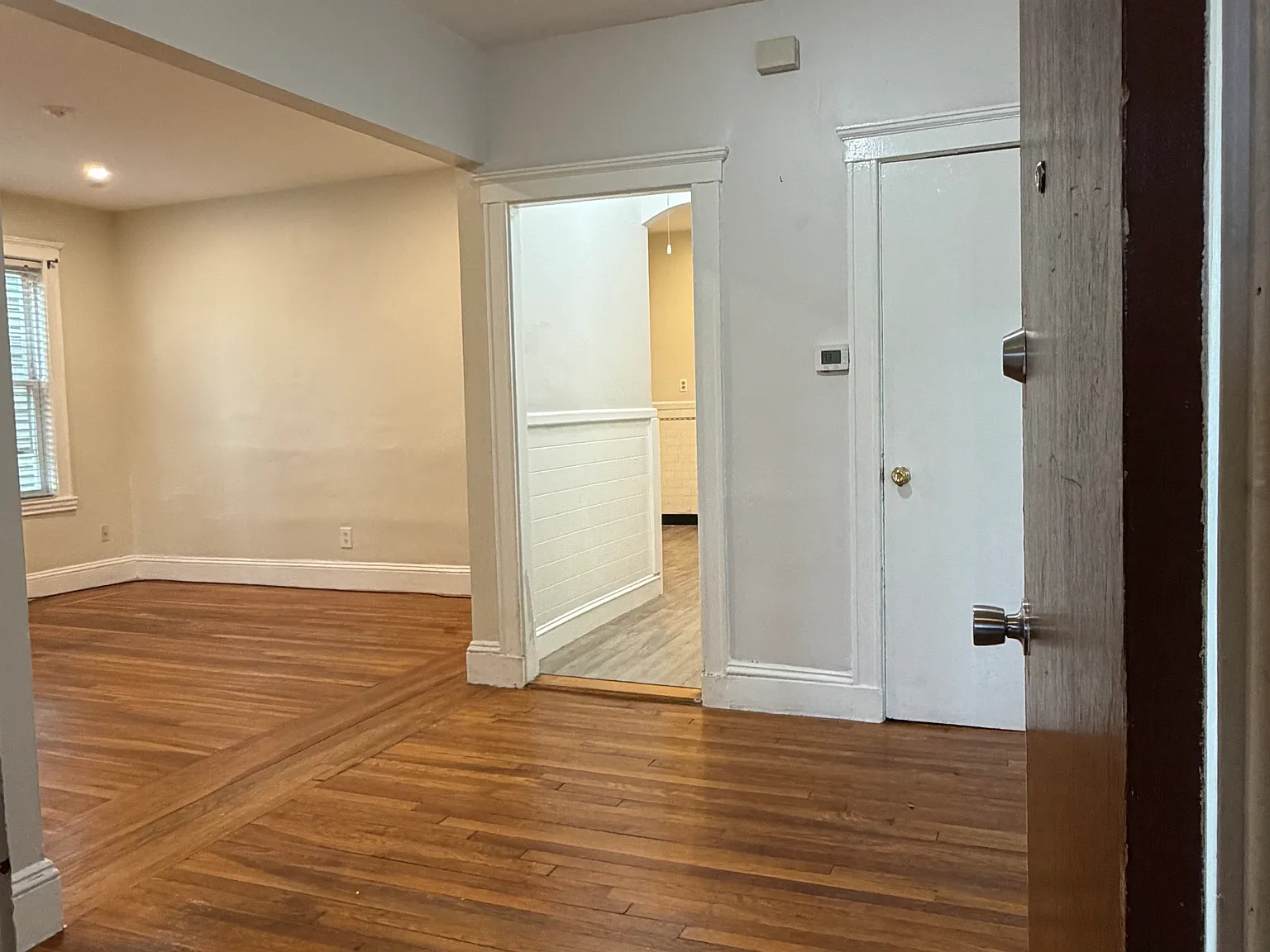 18 Wentworth Ter — Photo 2